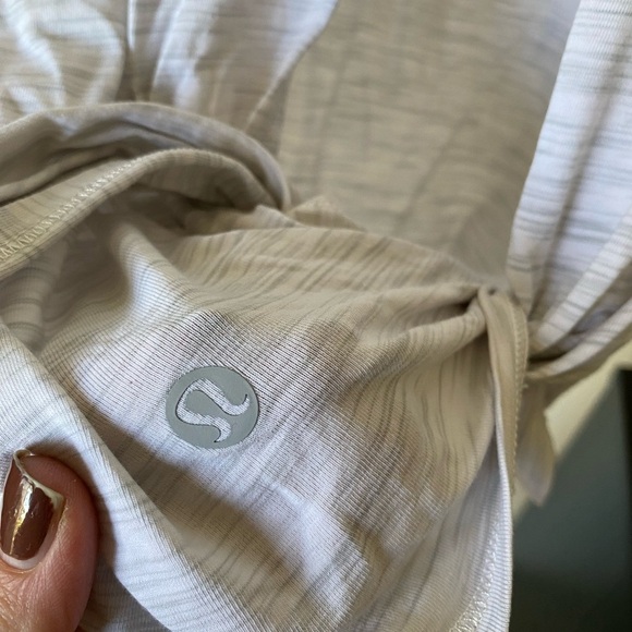 Lululemon Women’s All Tied Up Tank in Light Grey Fit S Open Back Athletic Top - Picture 5 of 7